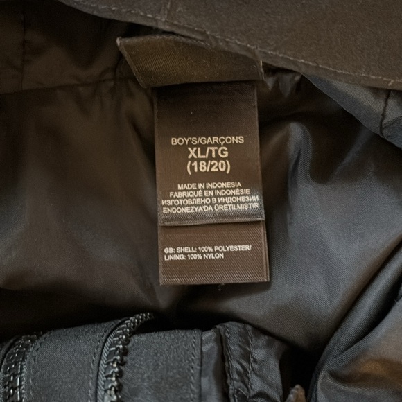 The North Face rain jacket - Picture 5 of 5